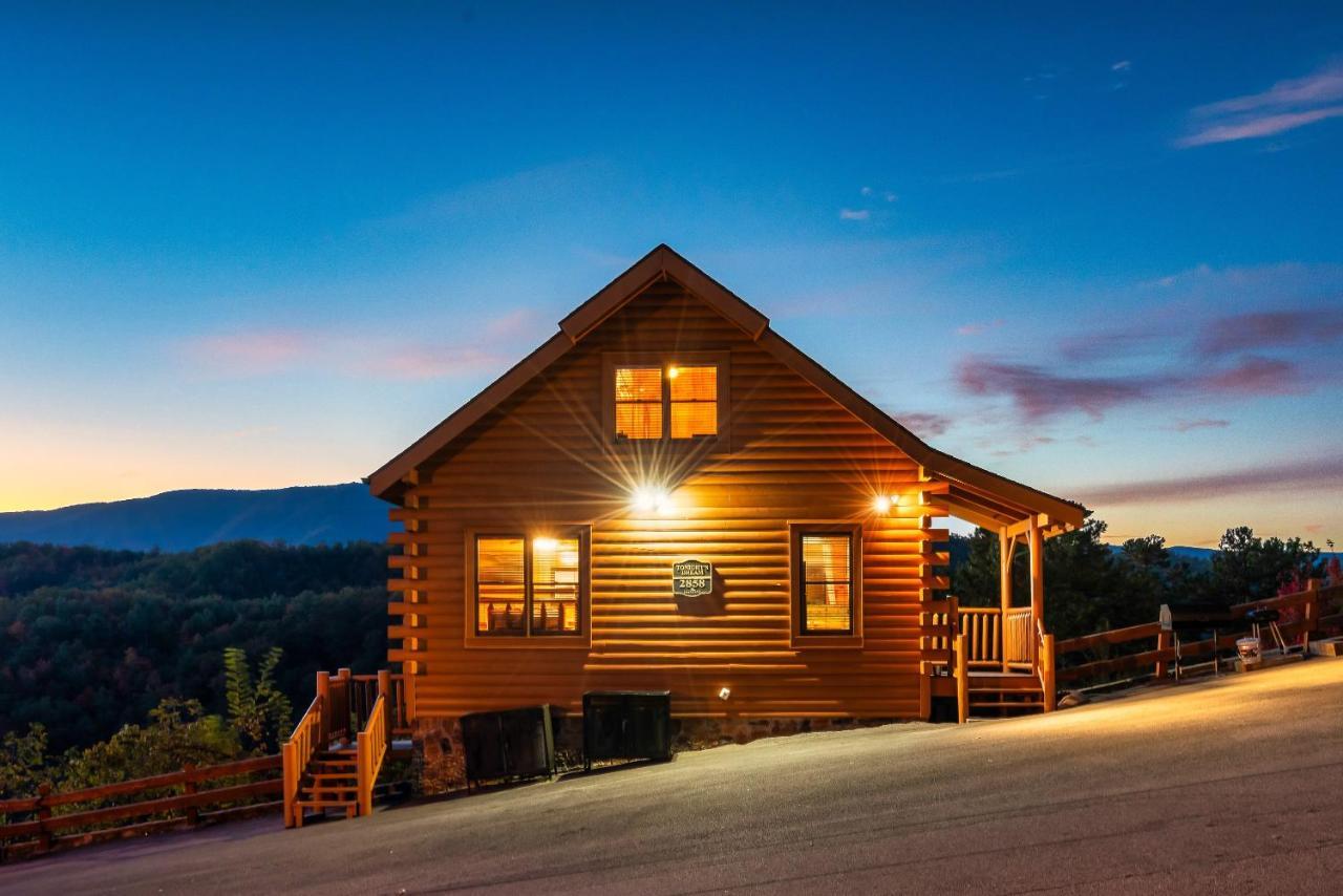 Epic Mountain Views, Hot Tub, Game Room, Sleeps 10 Sevierville Buitenkant foto