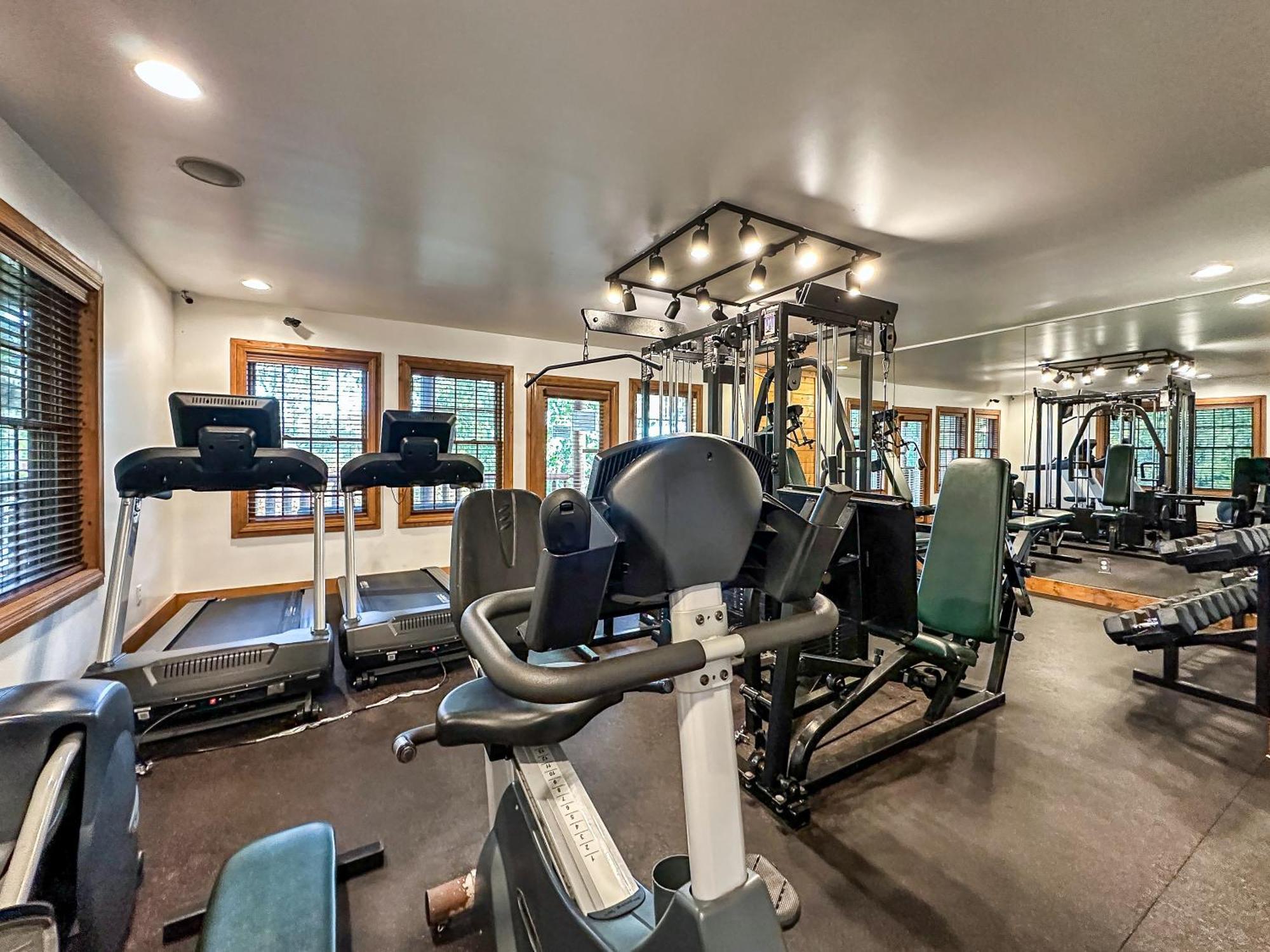 Epic Mountain Views, Hot Tub, Game Room, Sleeps 10 Sevierville Buitenkant foto