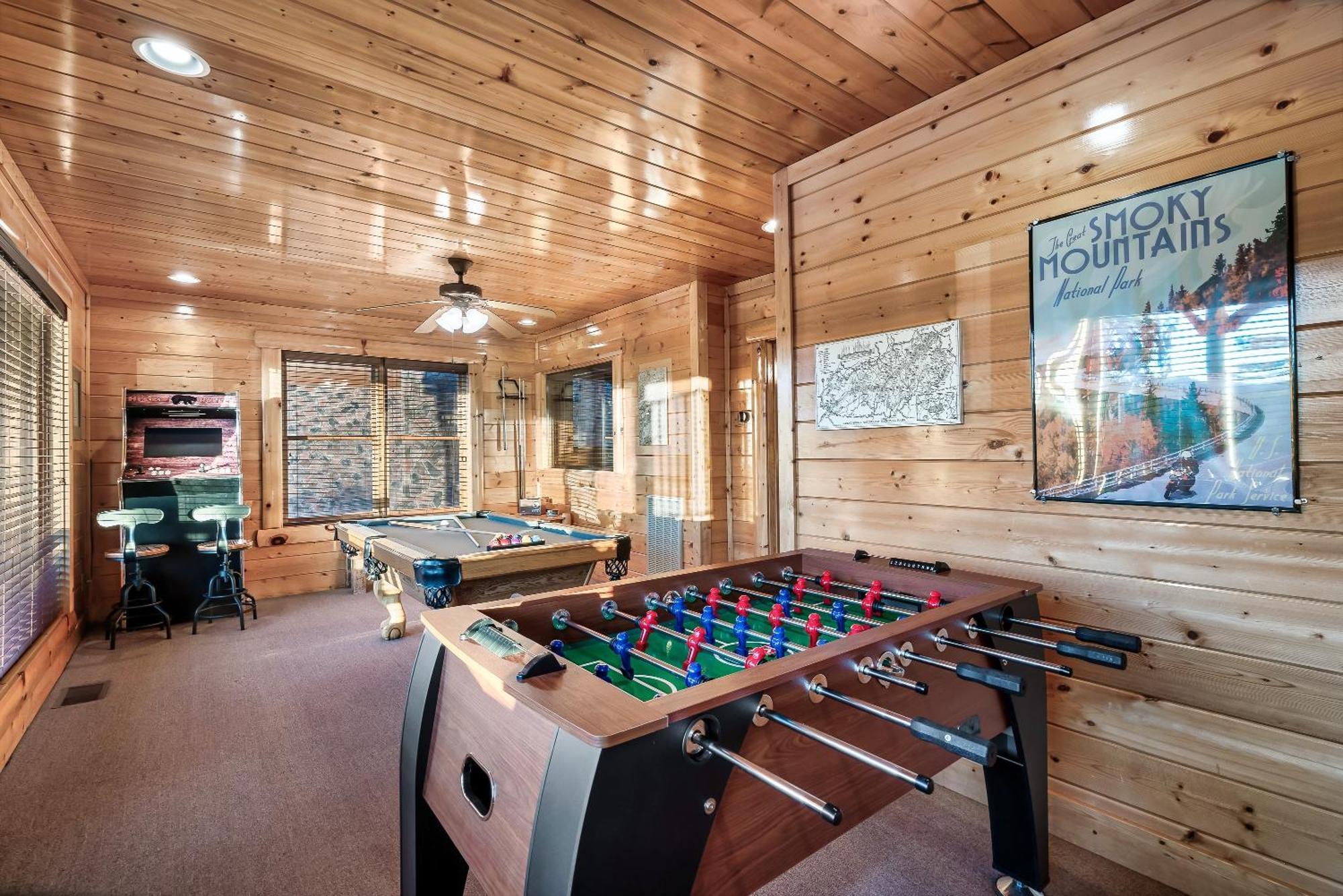 Epic Mountain Views, Hot Tub, Game Room, Sleeps 10 Sevierville Buitenkant foto