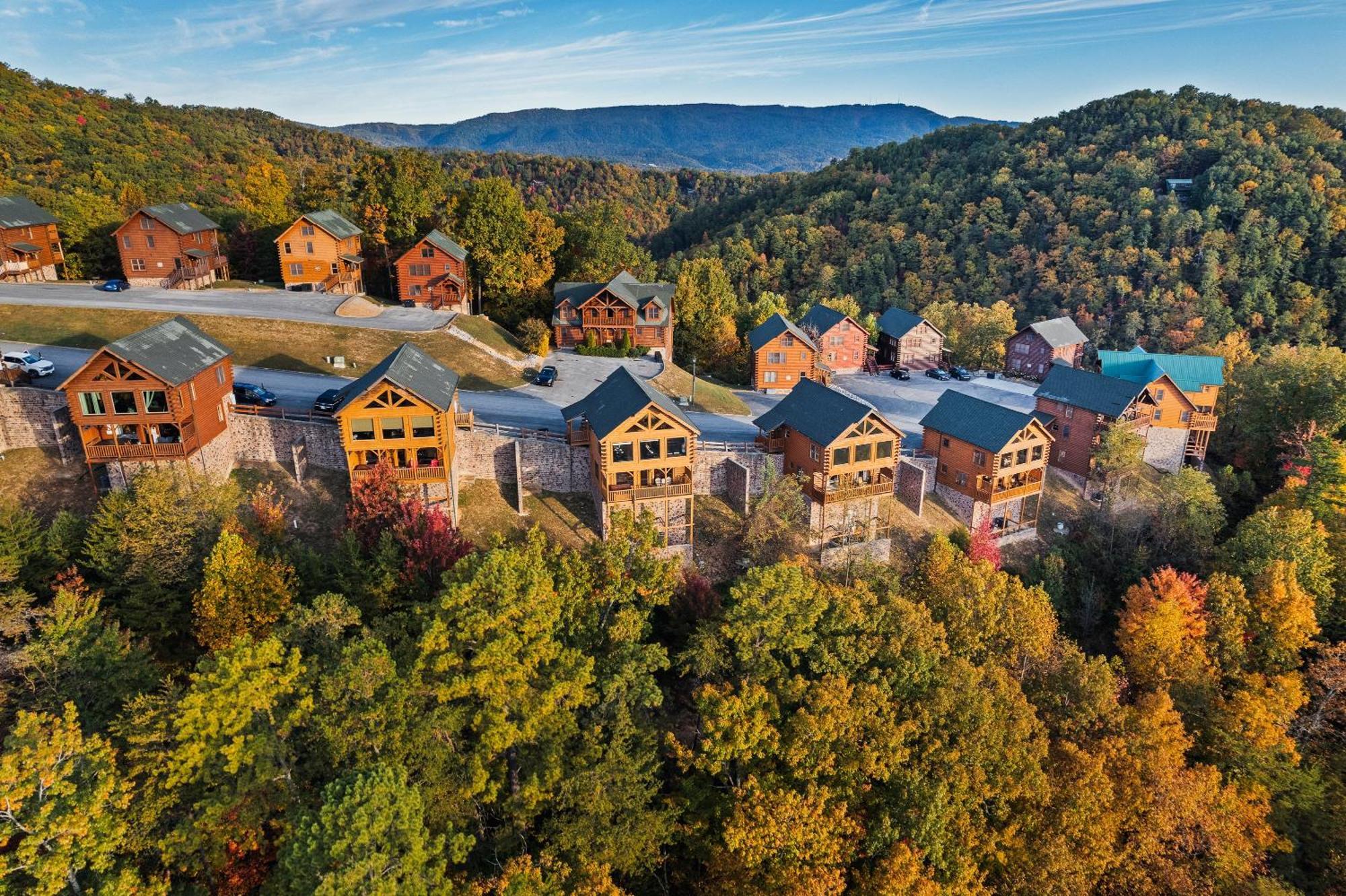 Epic Mountain Views, Hot Tub, Game Room, Sleeps 10 Sevierville Buitenkant foto