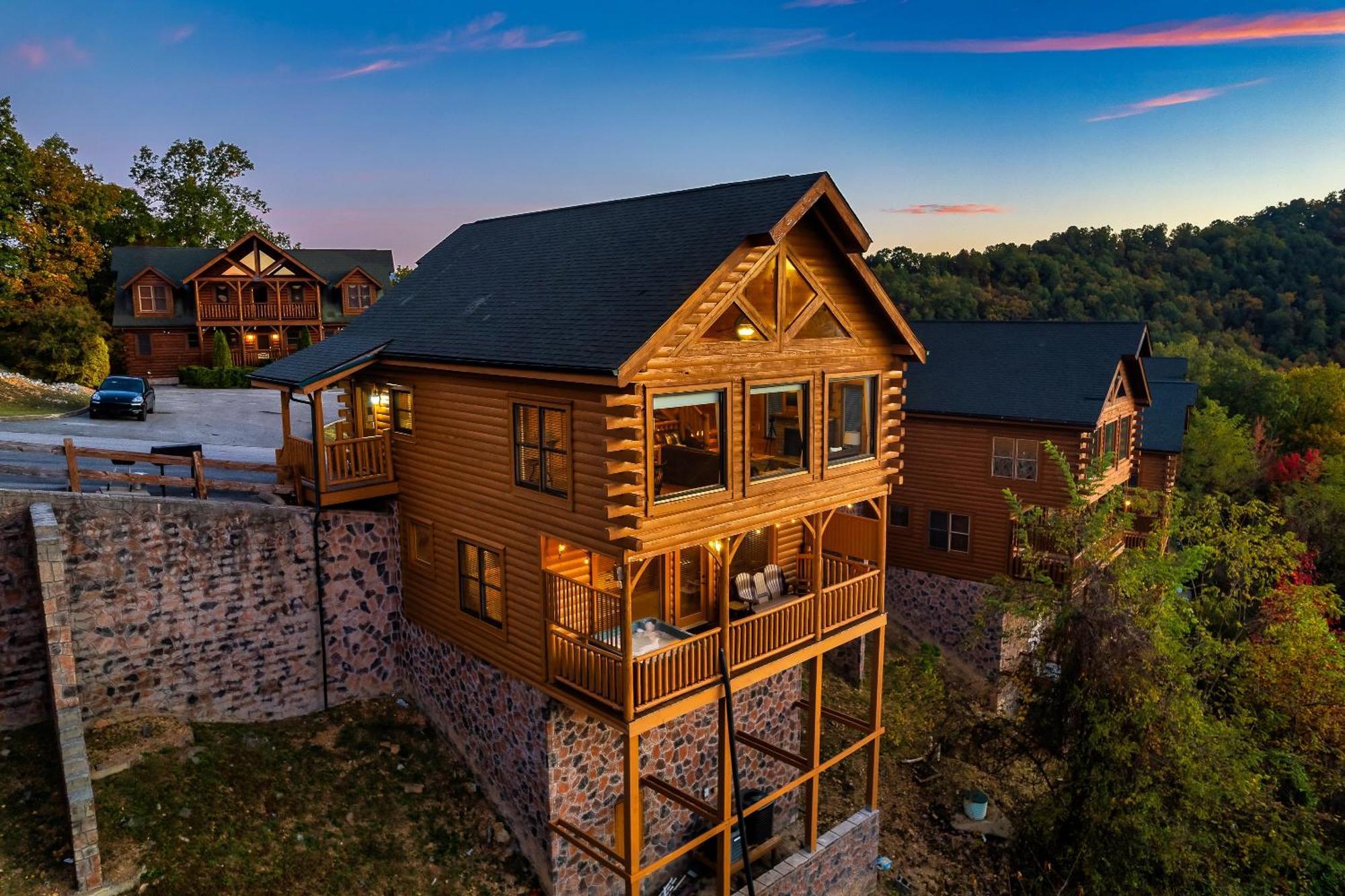 Epic Mountain Views, Hot Tub, Game Room, Sleeps 10 Sevierville Buitenkant foto