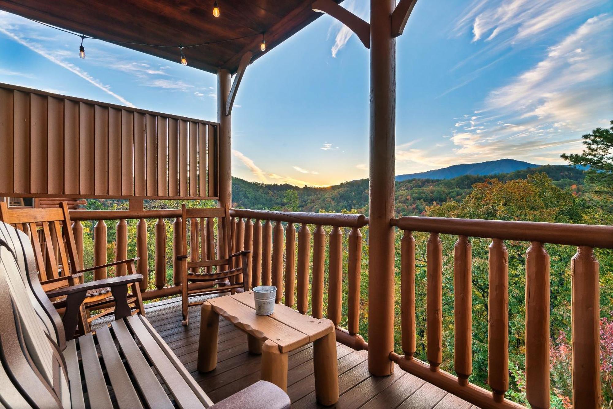 Epic Mountain Views, Hot Tub, Game Room, Sleeps 10 Sevierville Buitenkant foto