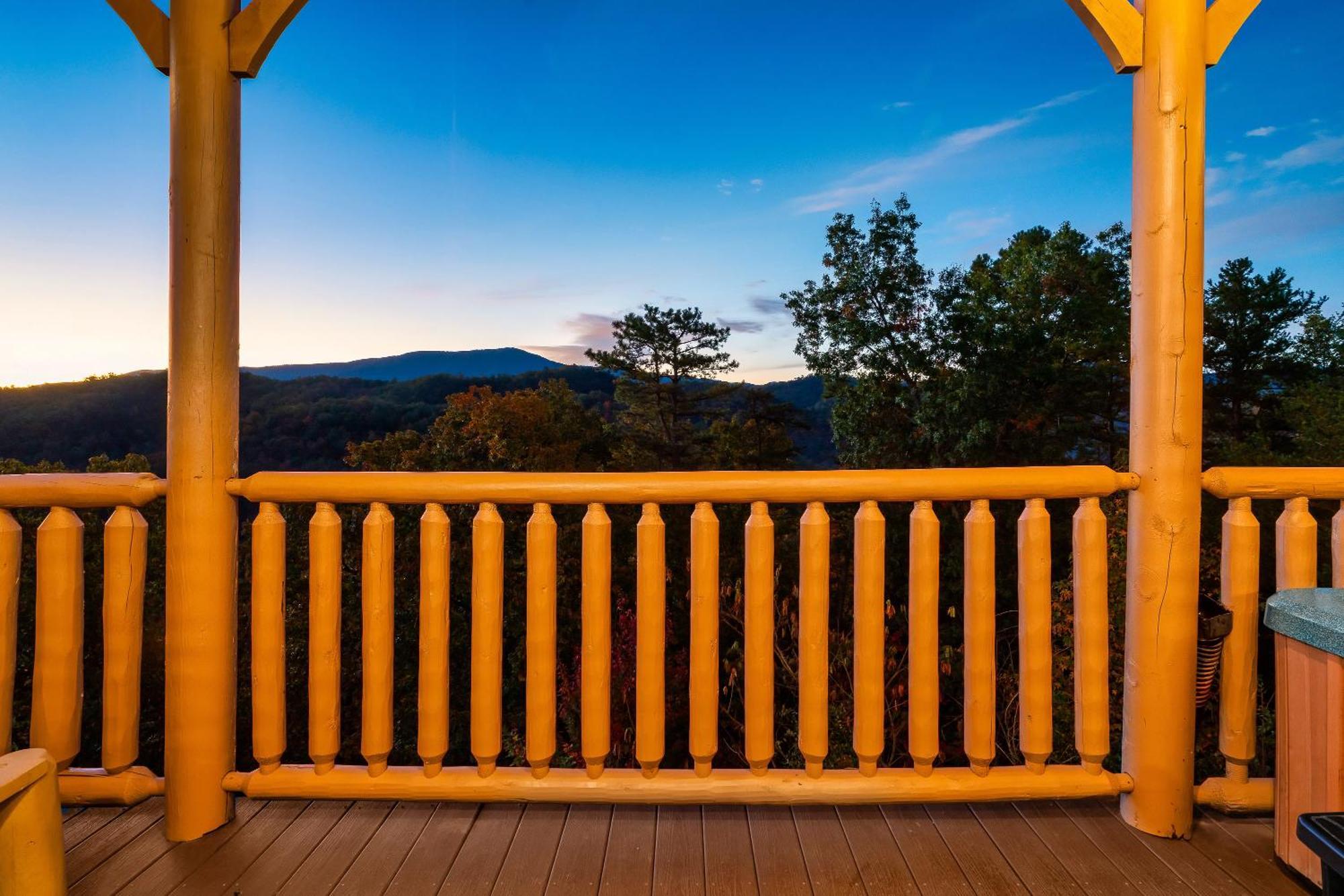 Epic Mountain Views, Hot Tub, Game Room, Sleeps 10 Sevierville Buitenkant foto
