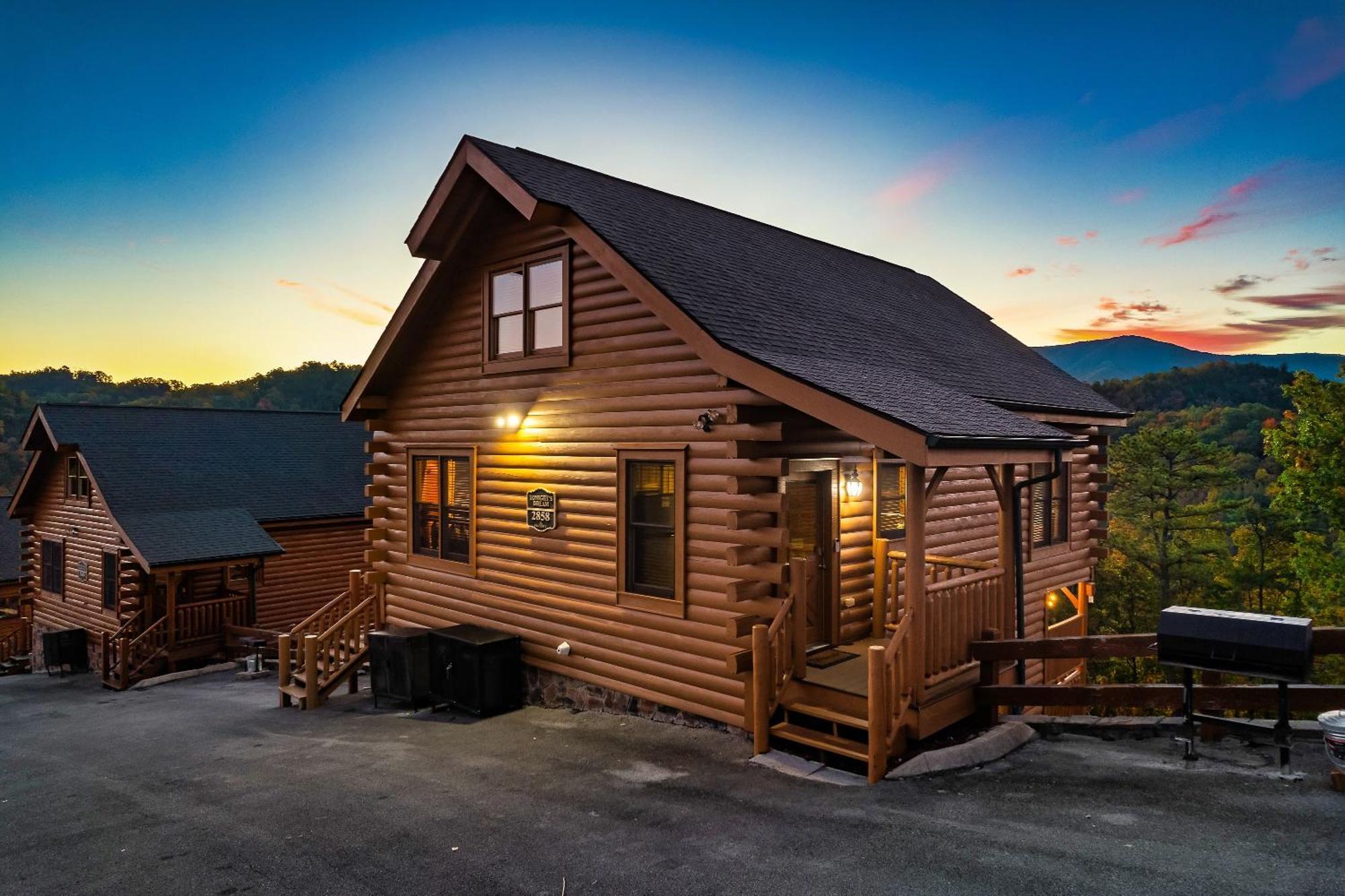 Epic Mountain Views, Hot Tub, Game Room, Sleeps 10 Sevierville Buitenkant foto