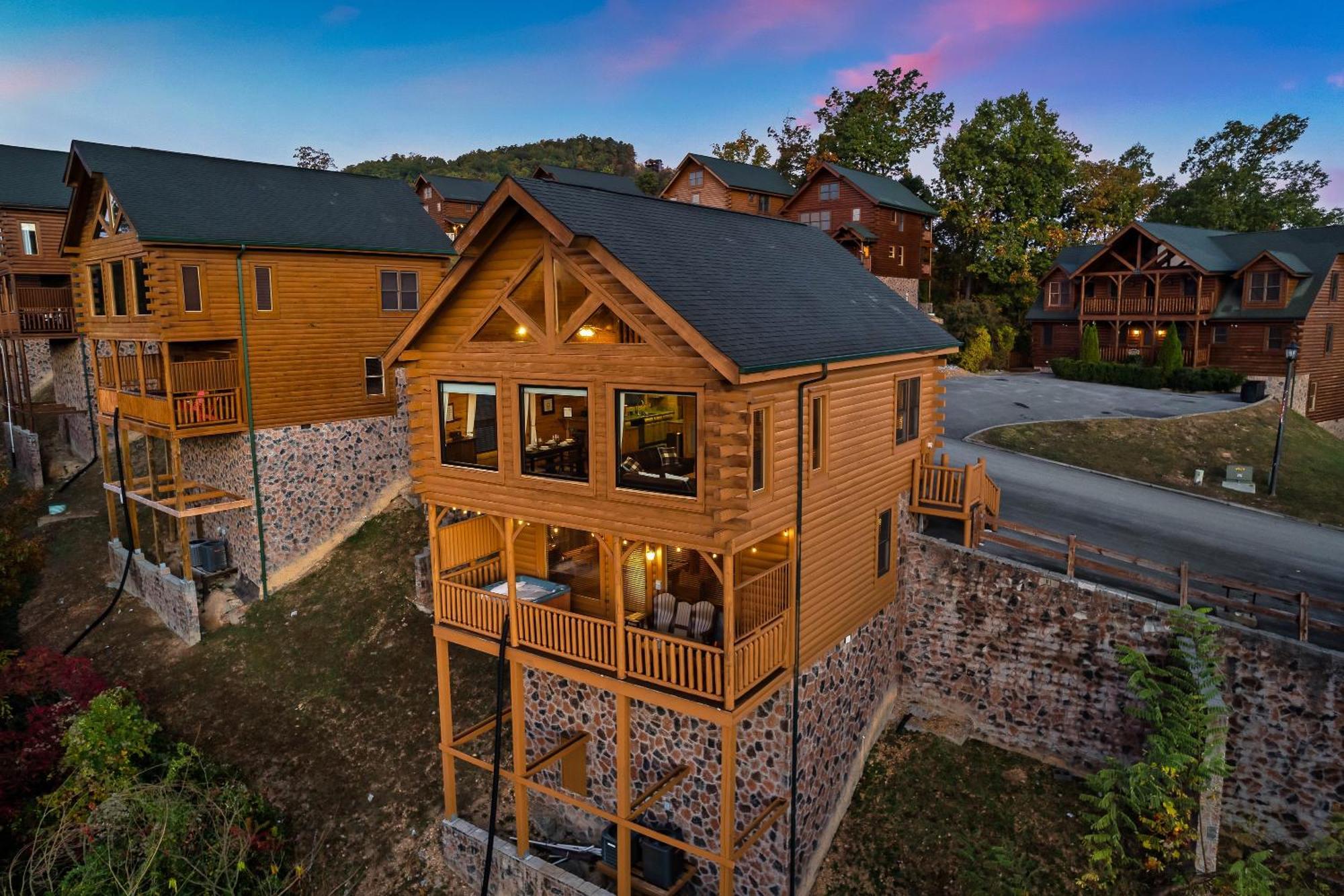 Epic Mountain Views, Hot Tub, Game Room, Sleeps 10 Sevierville Buitenkant foto